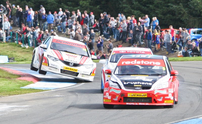 BTCC_races_Knockhill_August_26th_2012 (43).jpg